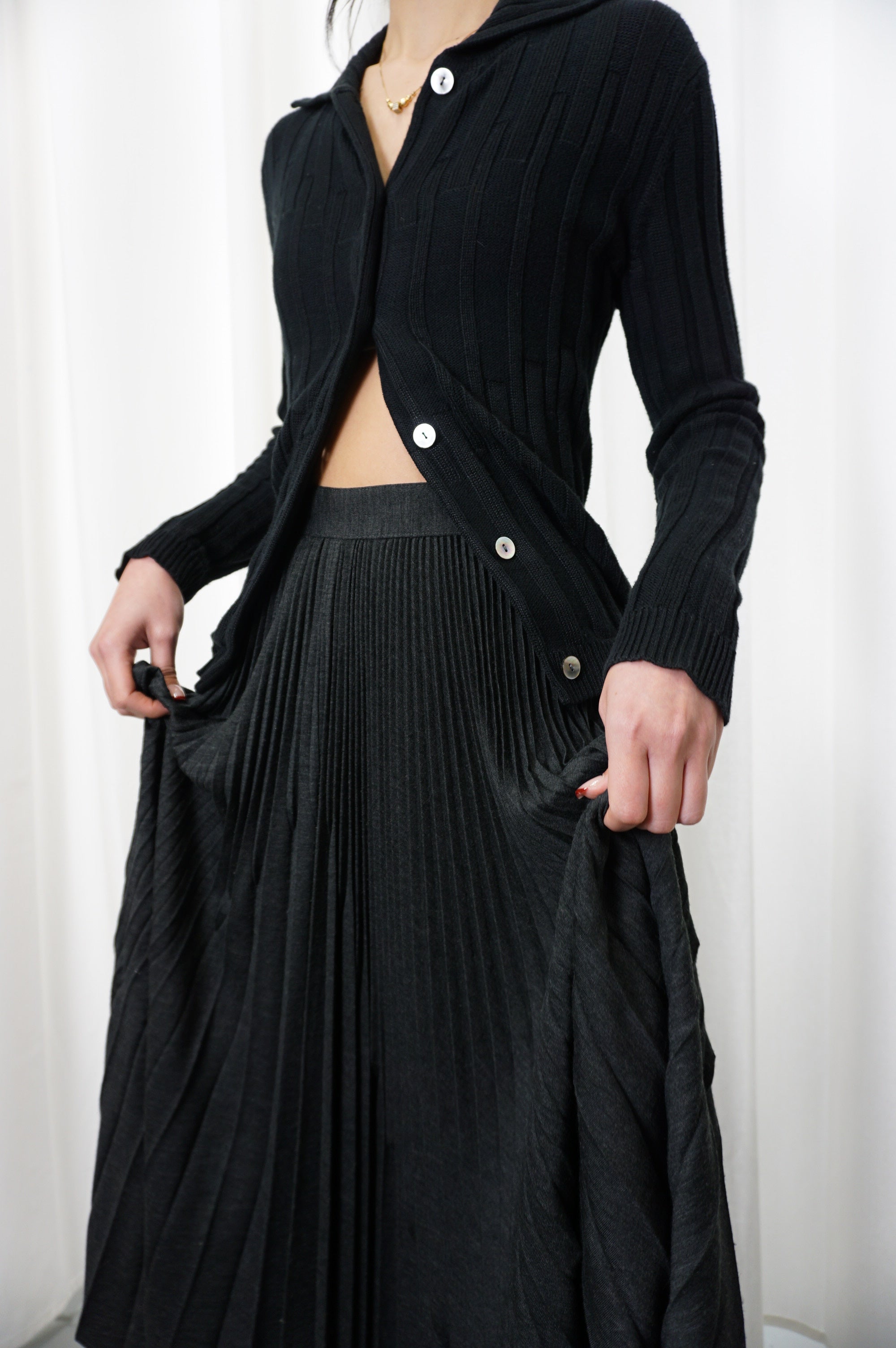 (M/L) BRUNO PIATTELLI Italian Made Black Cardigan
