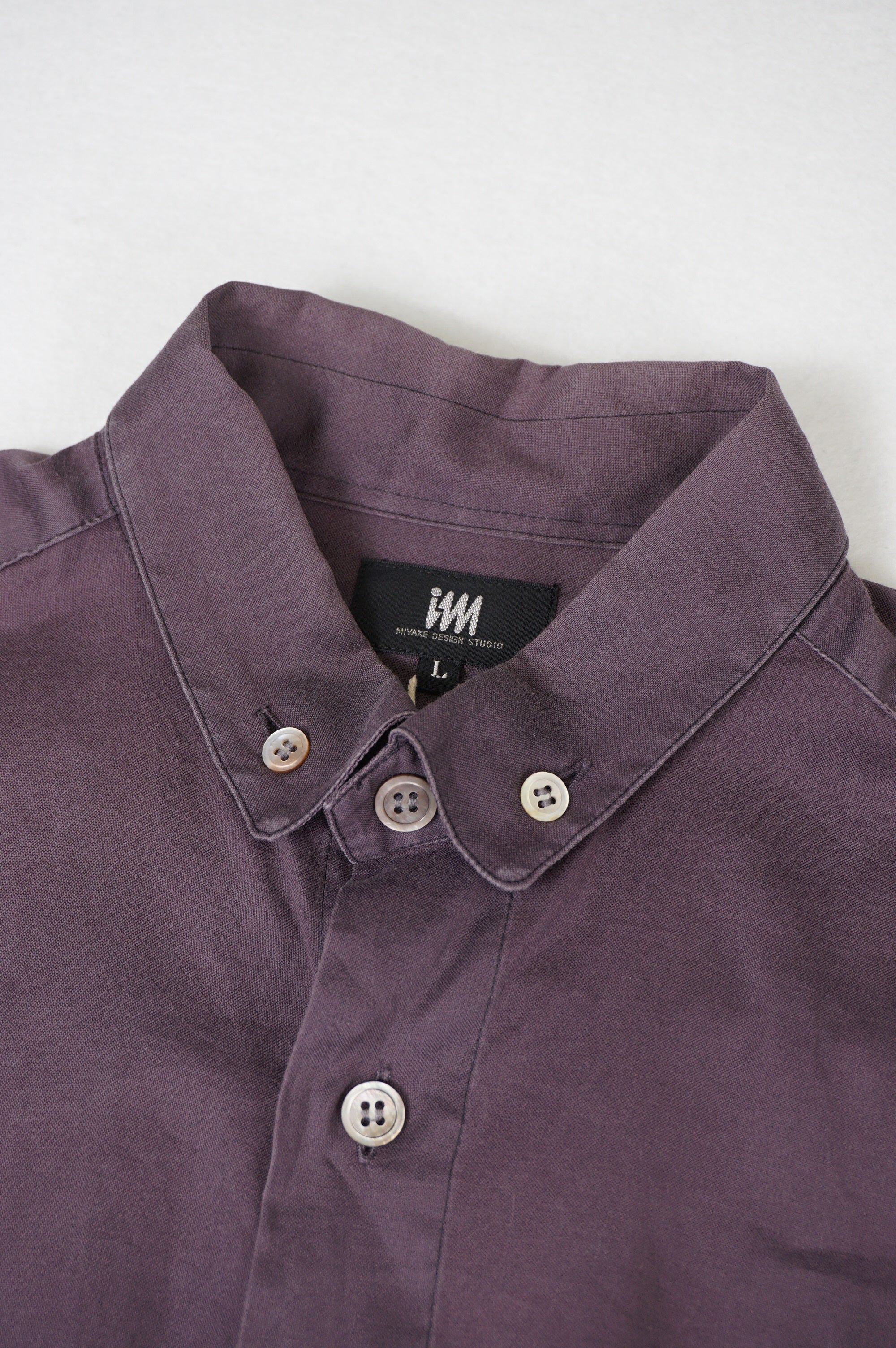 (M) ISSEY MIYAKE Purple Button-Down Shirt c. Mid 00s
