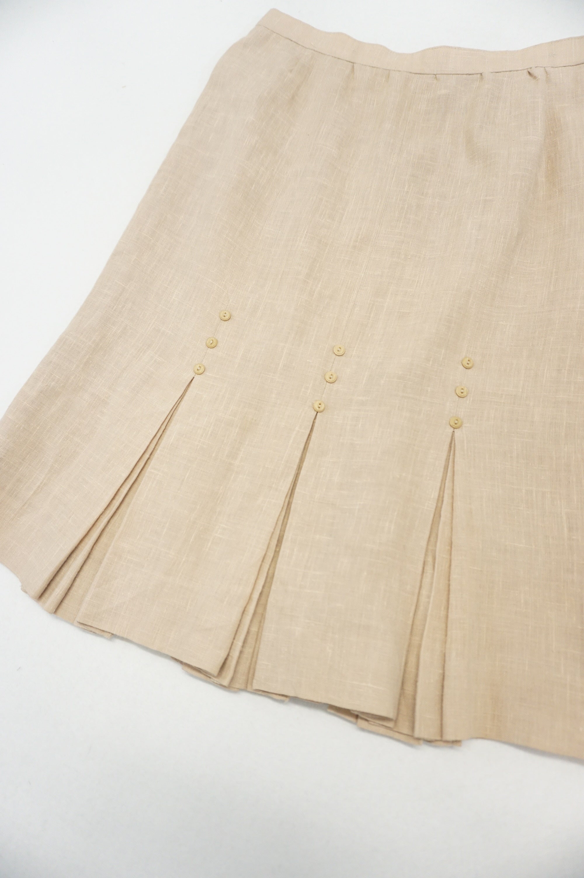 (29") Beige Linen Button Details Pleated Hem Skirt