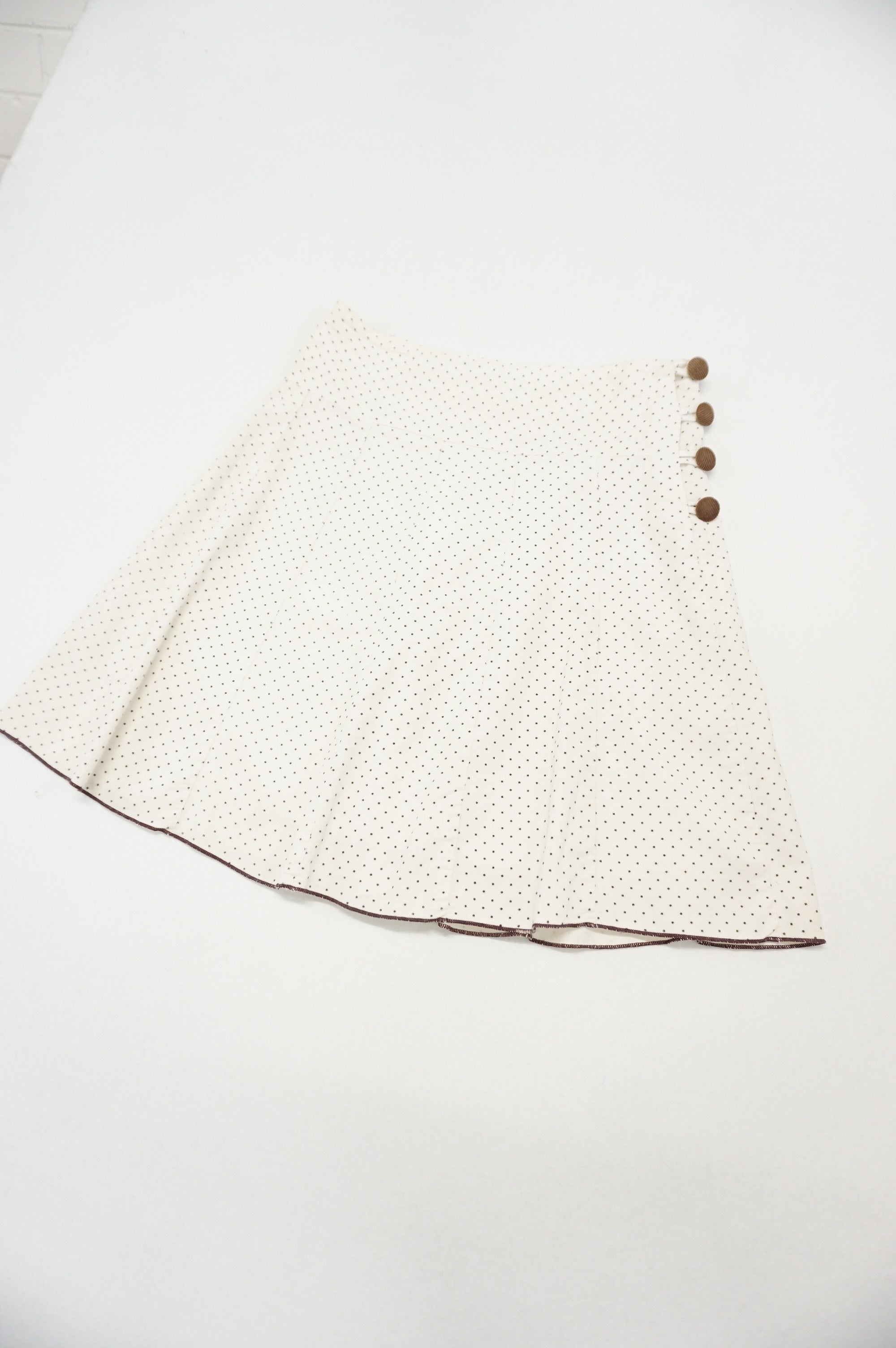 (28") OXZYGEN White Polka Dots Skirt