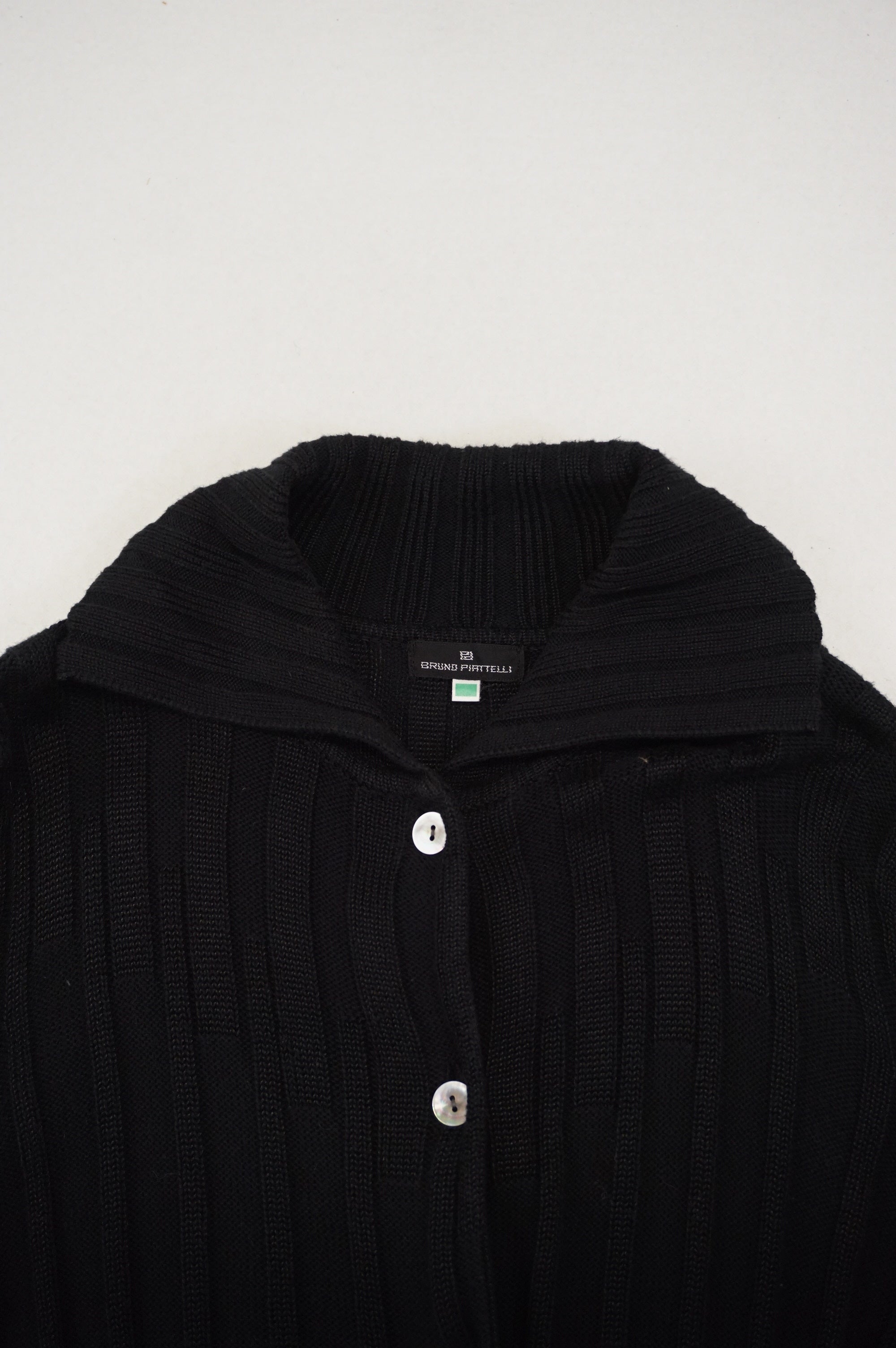 (M/L) BRUNO PIATTELLI Italian Made Black Cardigan