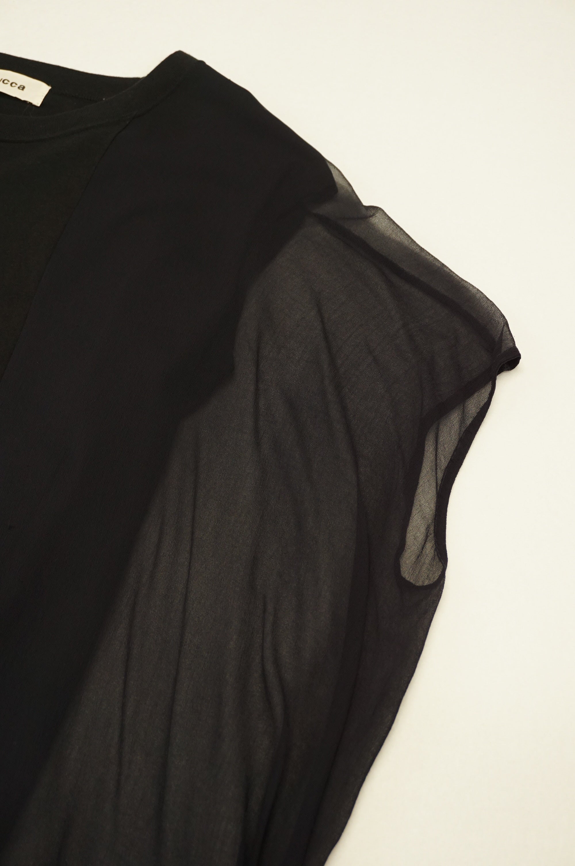 (M/L) ZUCCA Black/Navy Net Hem Top