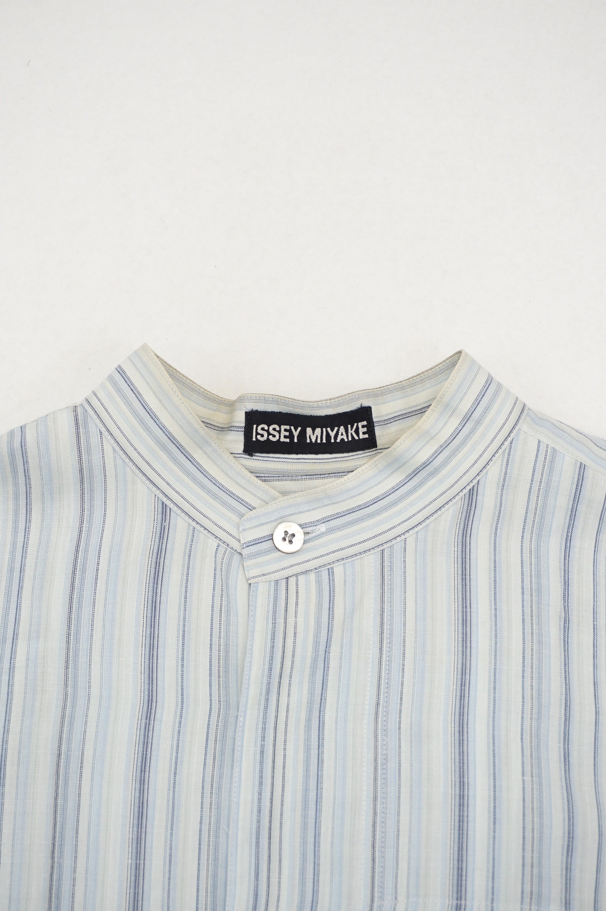 (L/XL) ISSEY MIYAKE Striped Stand-Collar Shirt Blue/White c.Early 00s