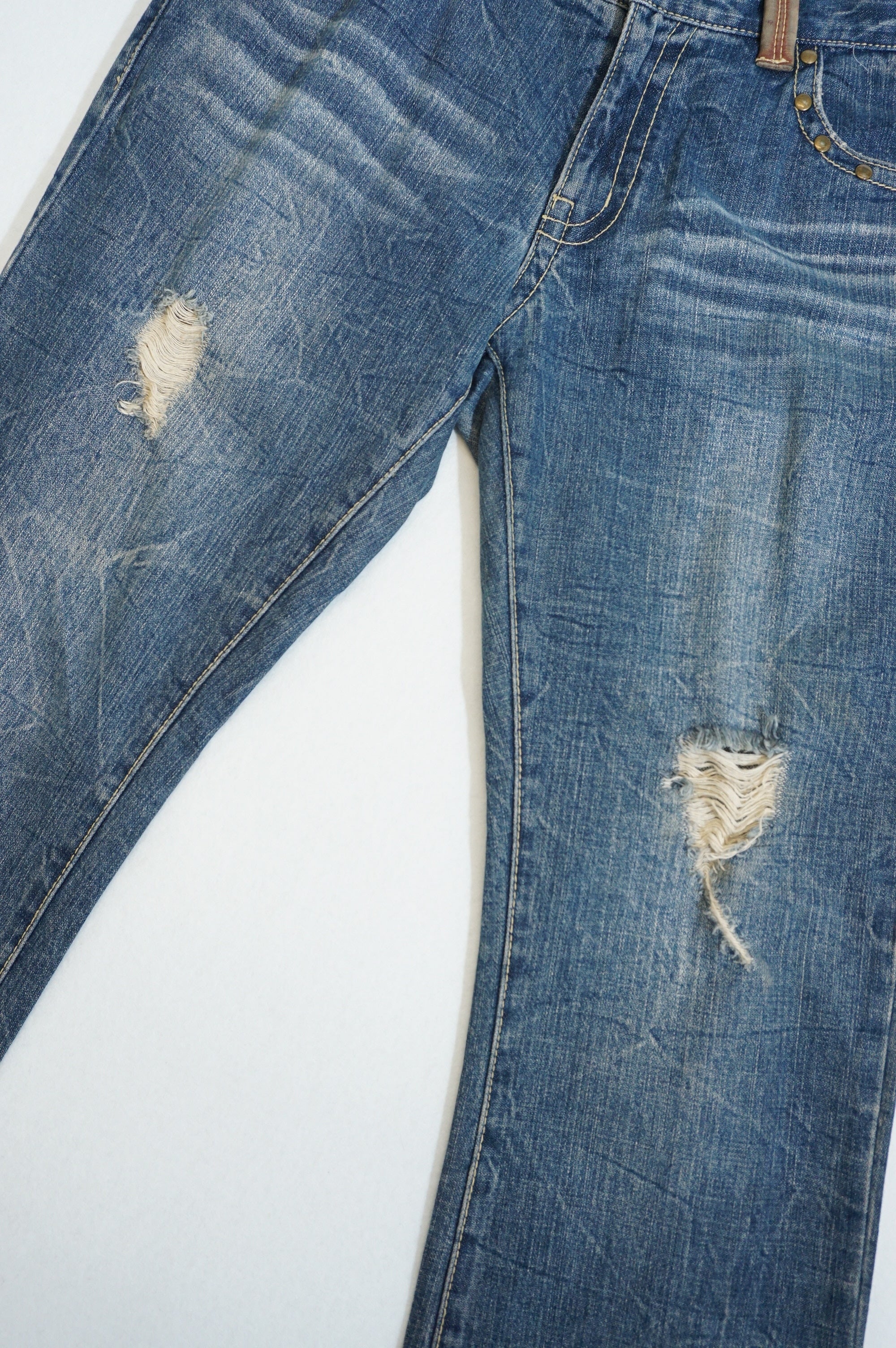 (34") OZZ-FIRST Leather Patch Studded Denim Pants