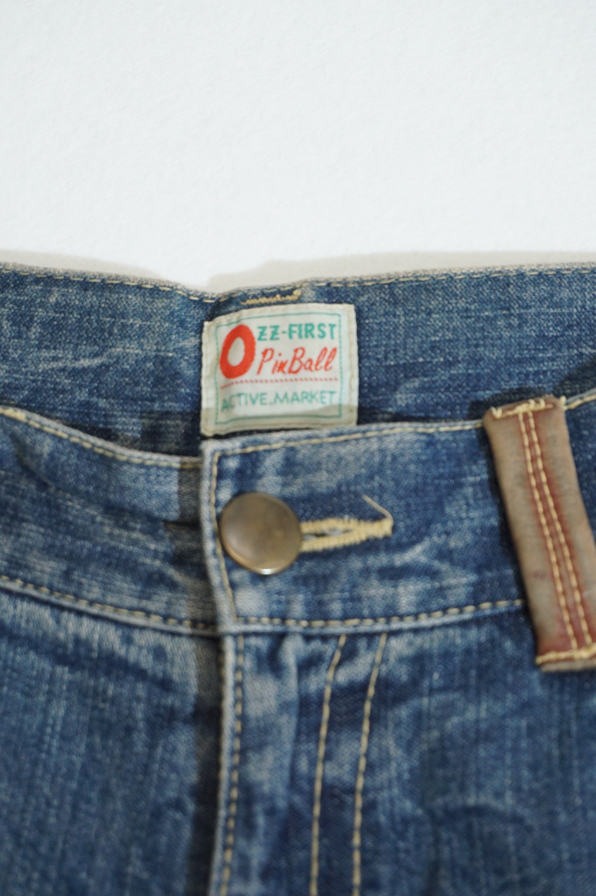(34") OZZ-FIRST Leather Patch Studded Denim Pants