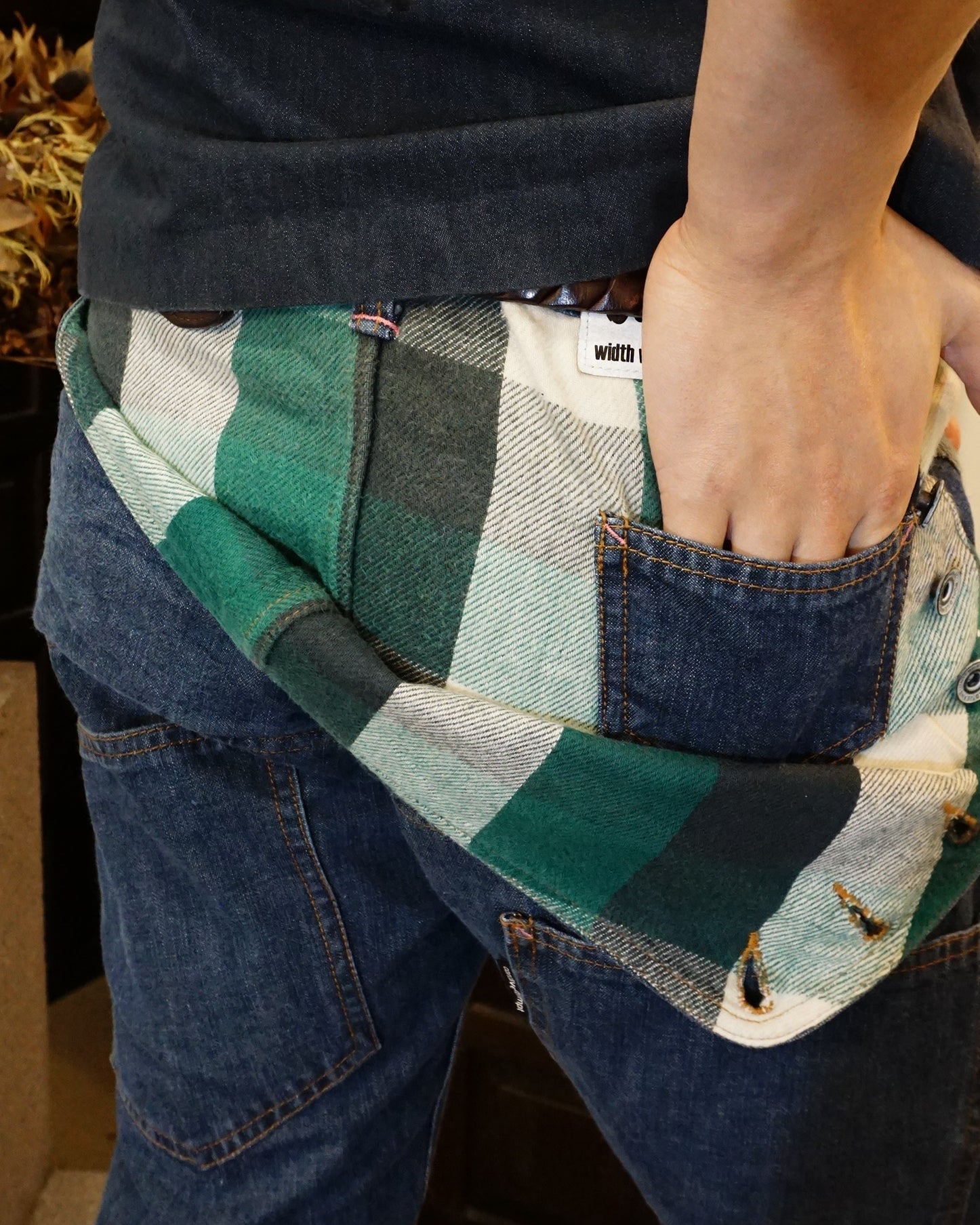 CONCAVE Green Plaid Pants