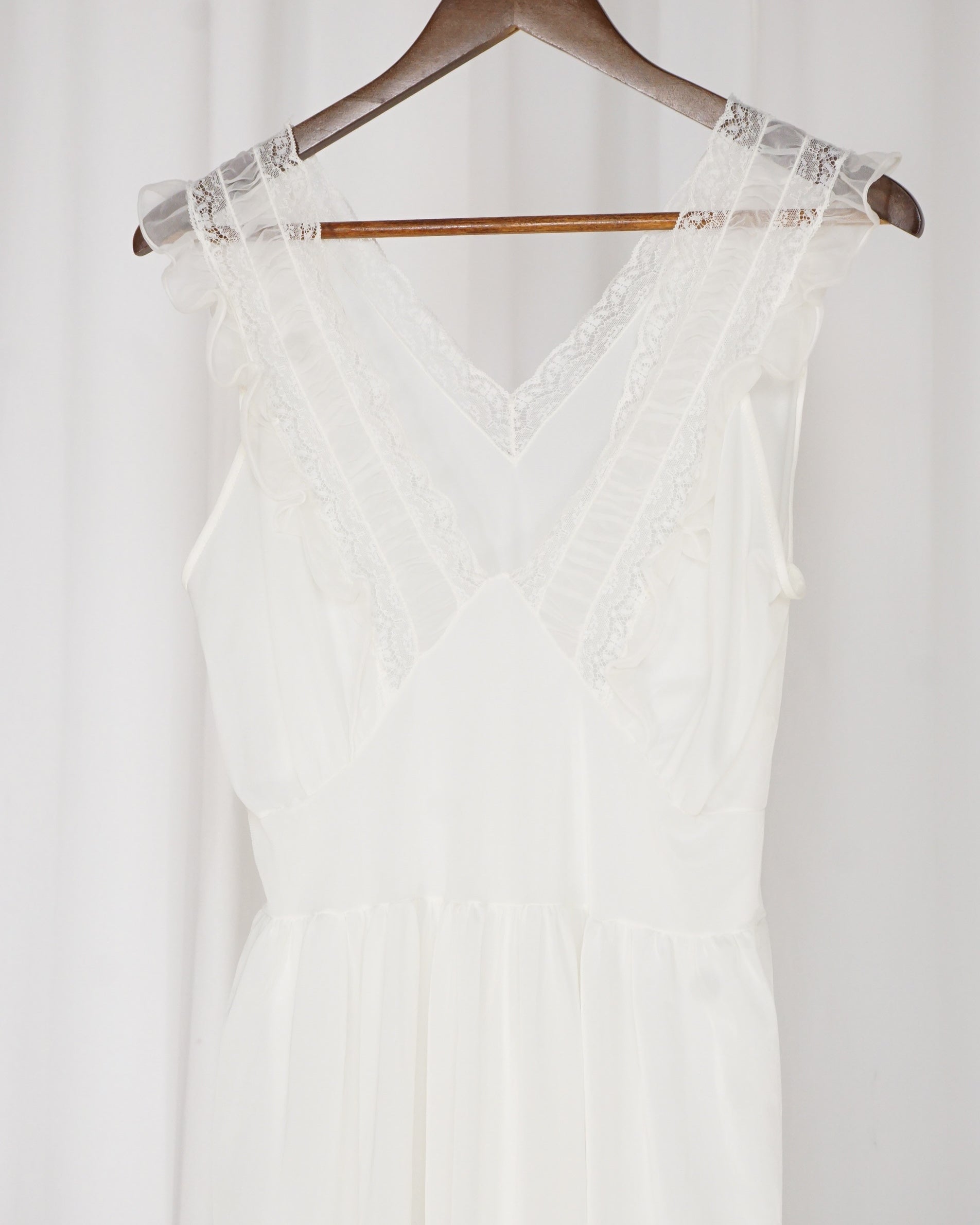 Vintage White Lace Trim Nightgown Dress