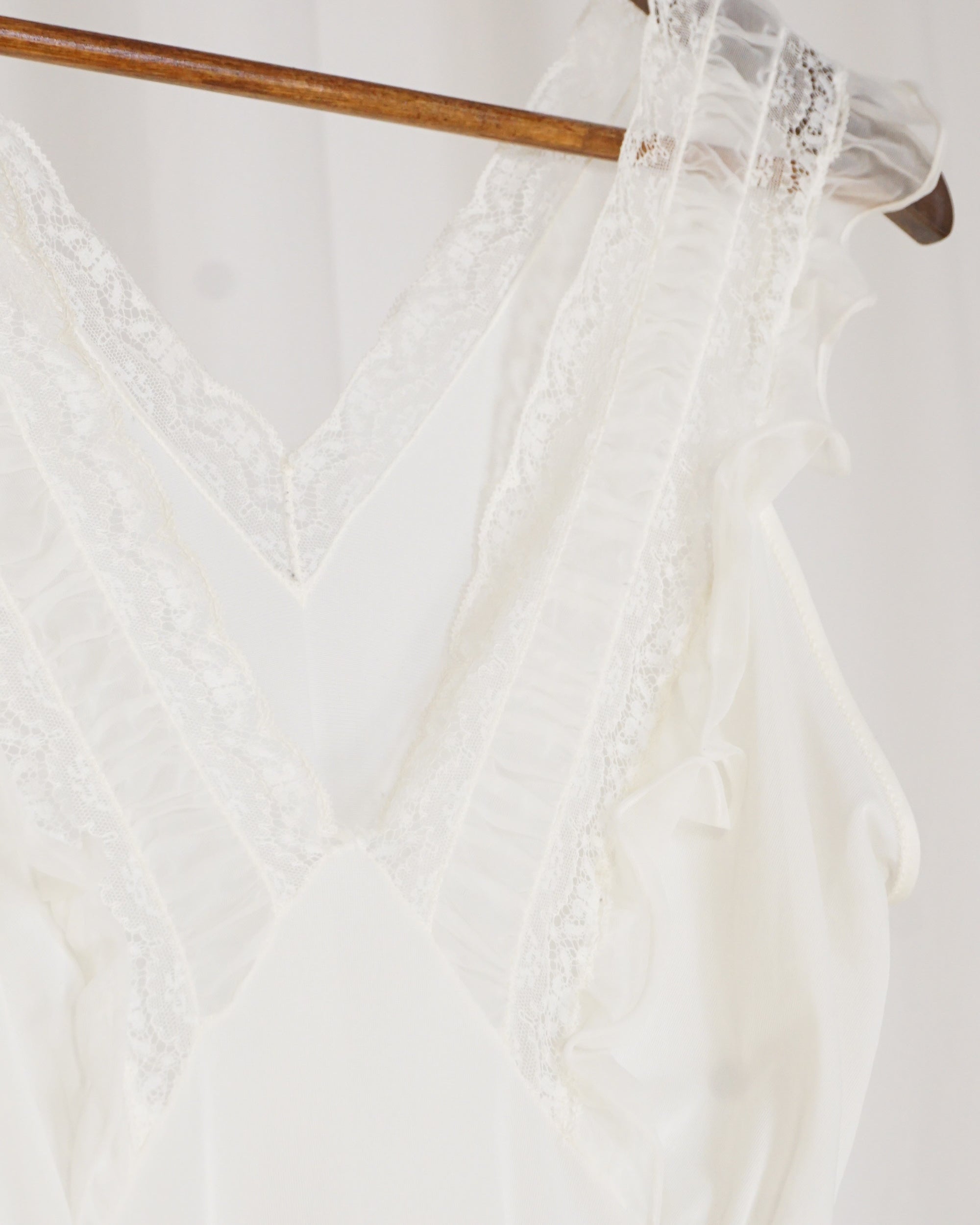 Vintage White Lace Trim Nightgown Dress