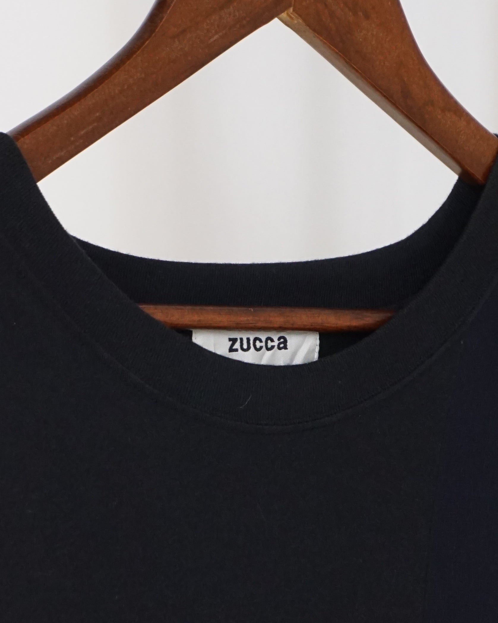 ZUCCA Black/Navy Net Hem Top