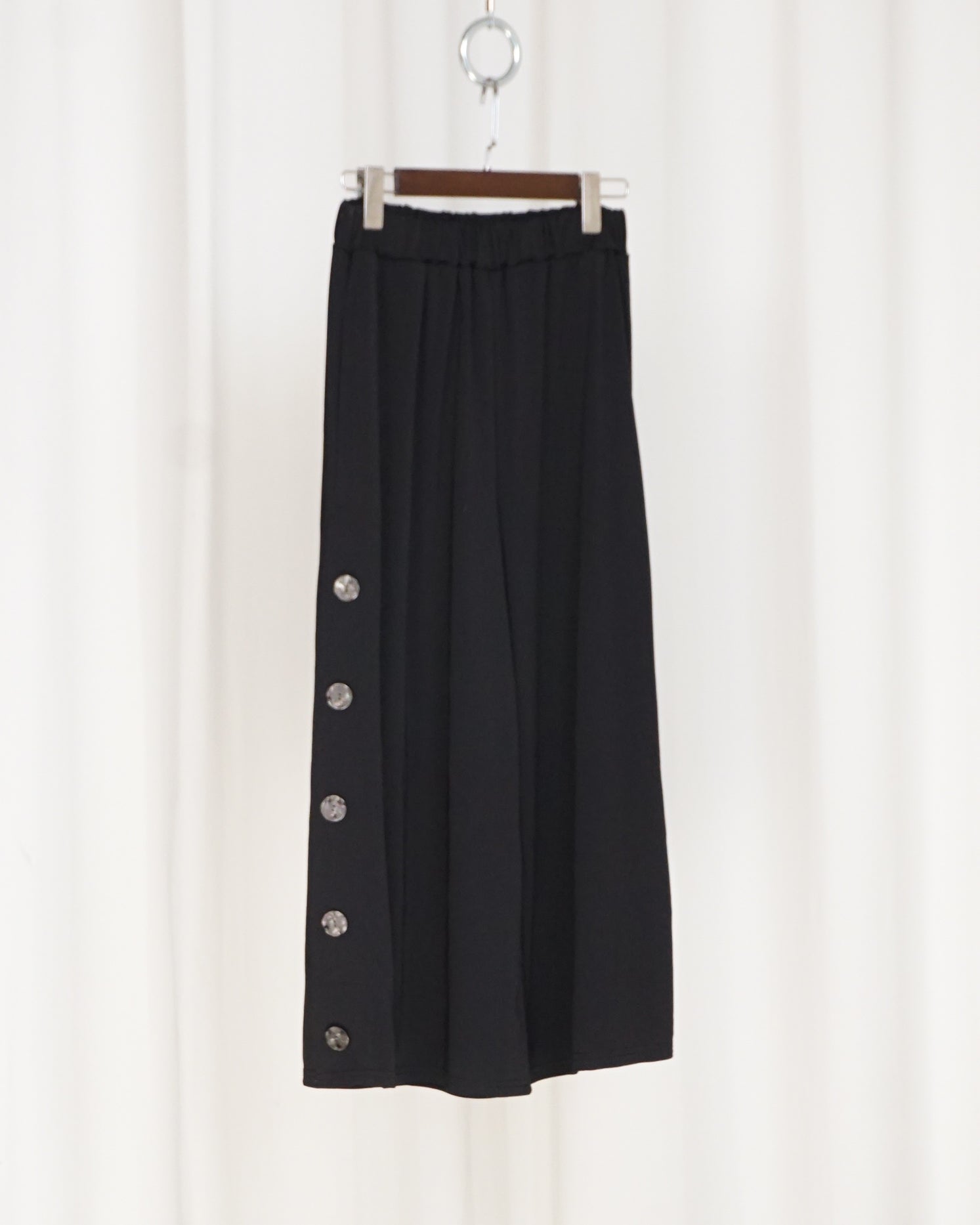 Koibito Misaki Black Side Buttons Pants