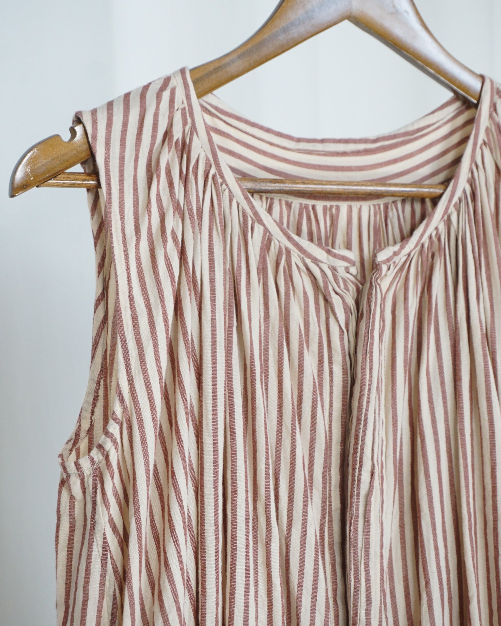 KAPITAL Gathered Stripe Sleeveless Blouse