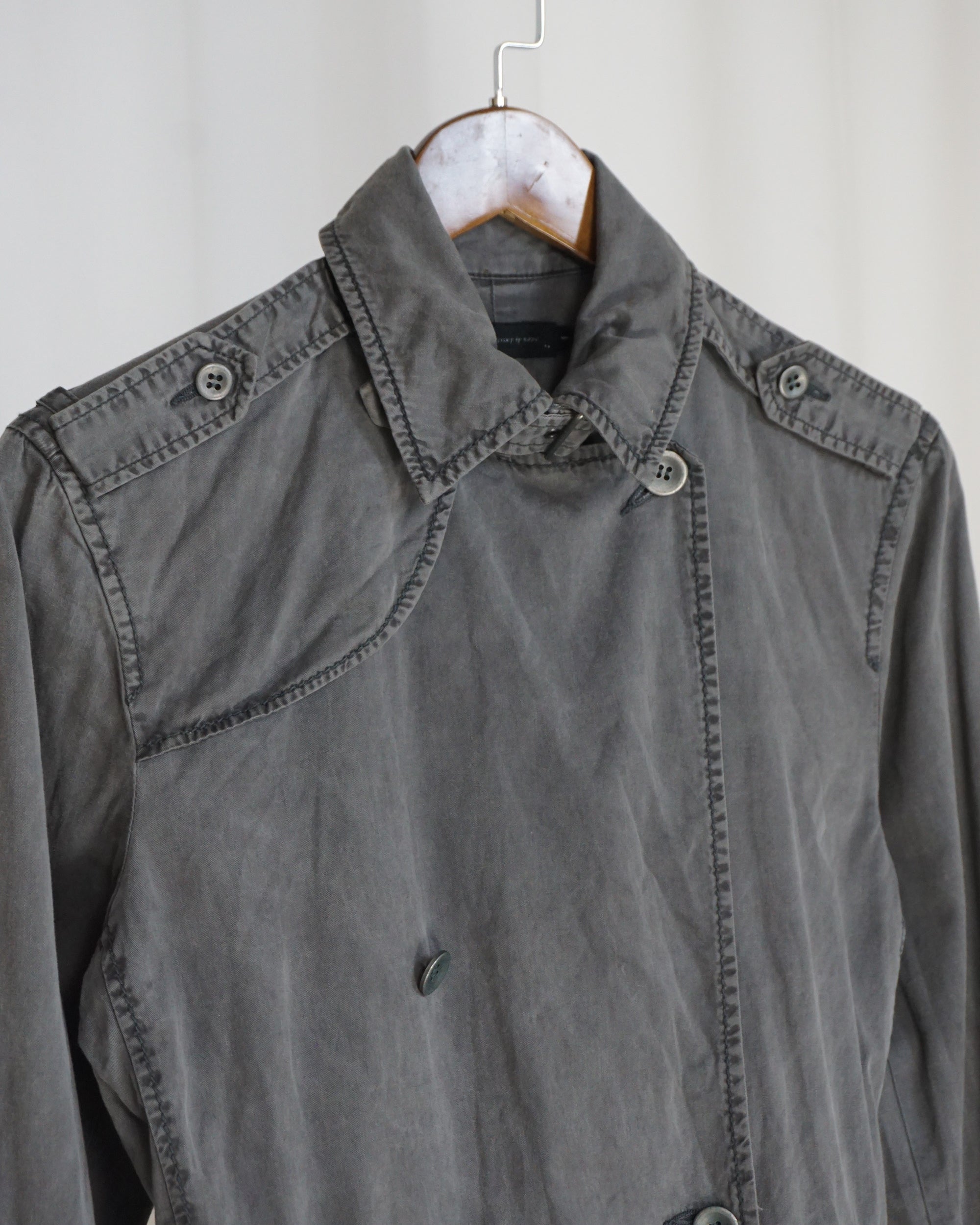 SLICK Military-inspo Cropped Trench Coat