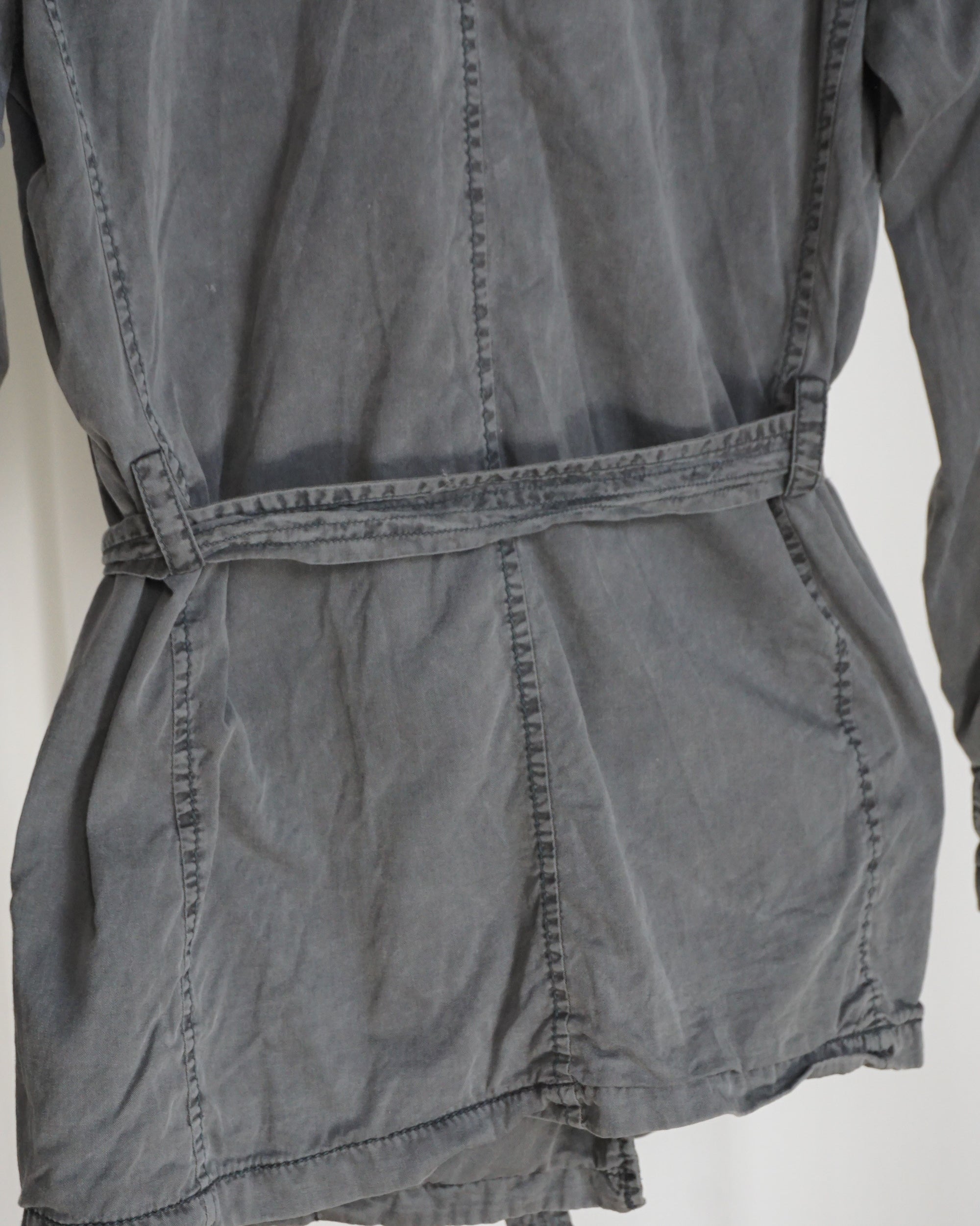 SLICK Military-inspo Cropped Trench Coat