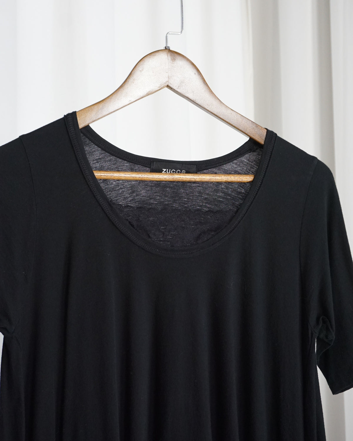 ZUCCA Batwing Hem Short Sleeve Shirt