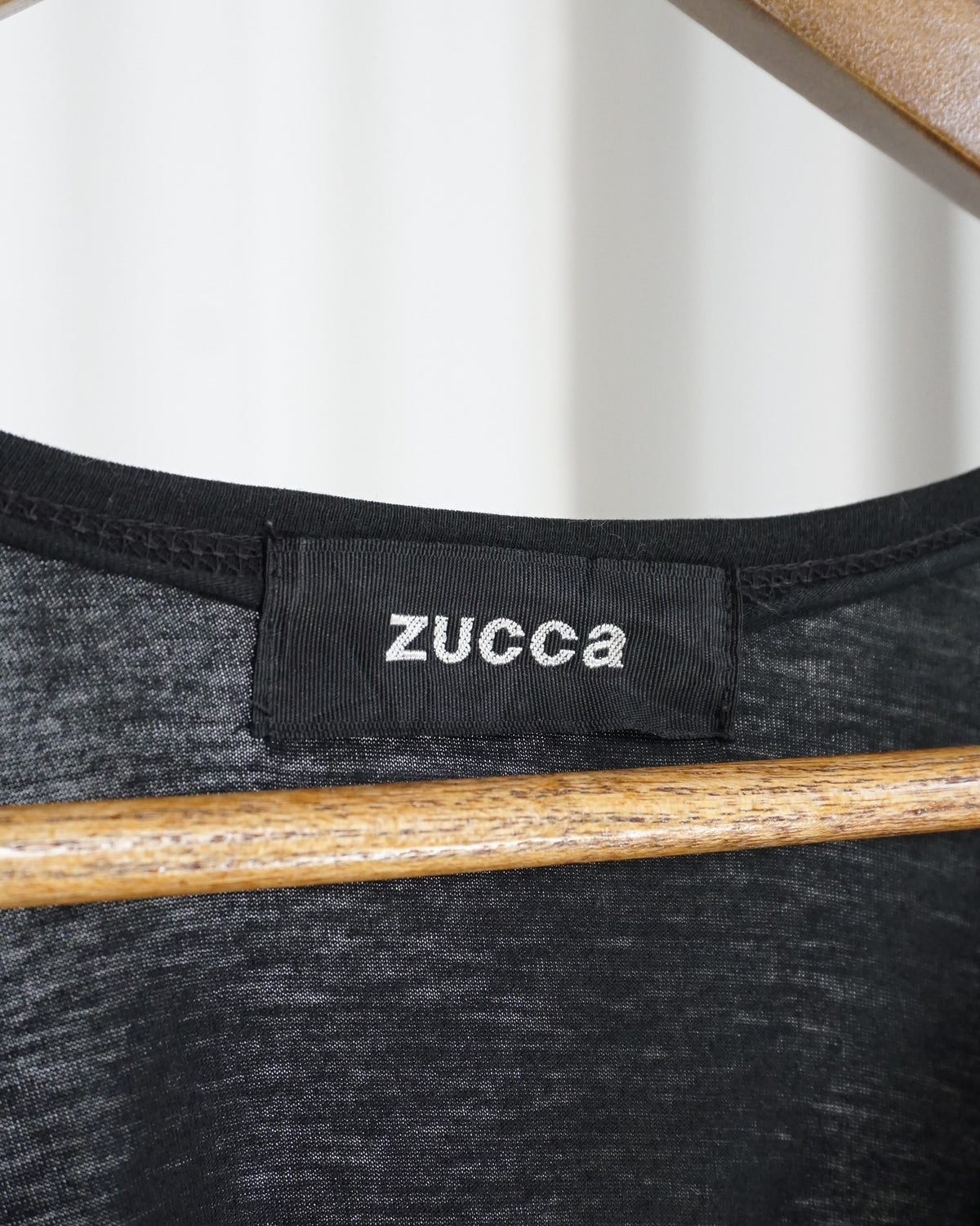 ZUCCA Batwing Hem Short Sleeve Shirt