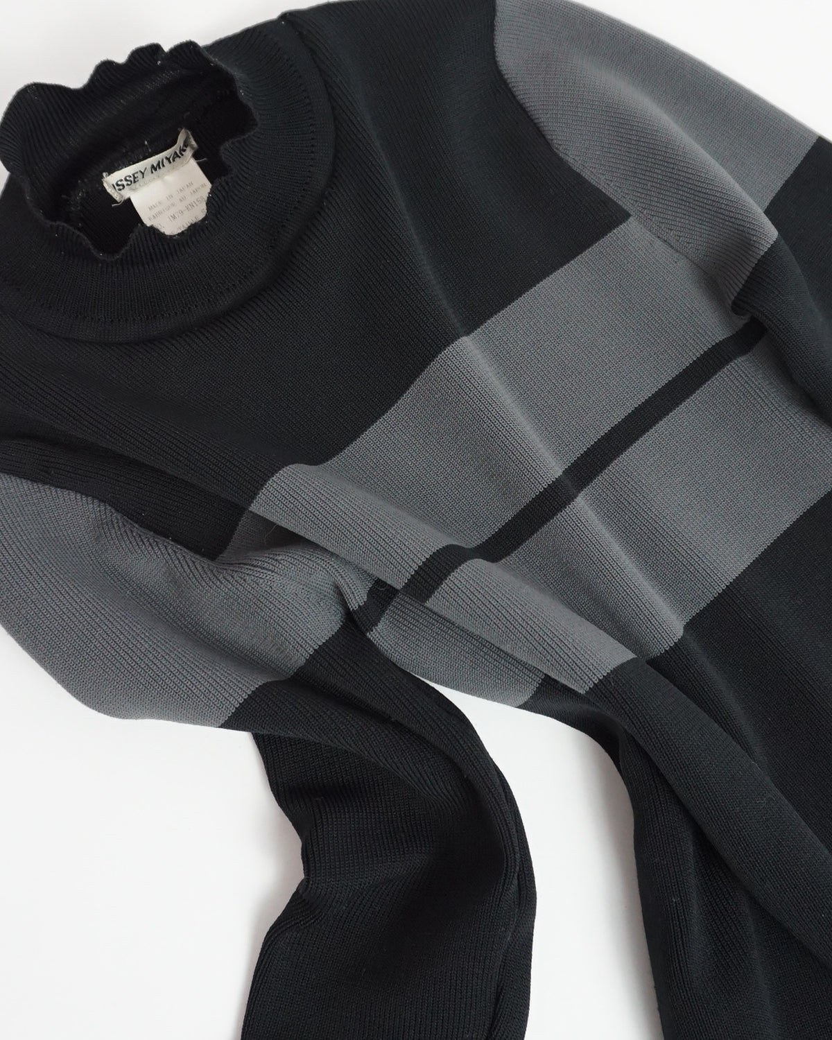 ISSEY MIYAKE Mock Neck Border Knit c.Late 90s