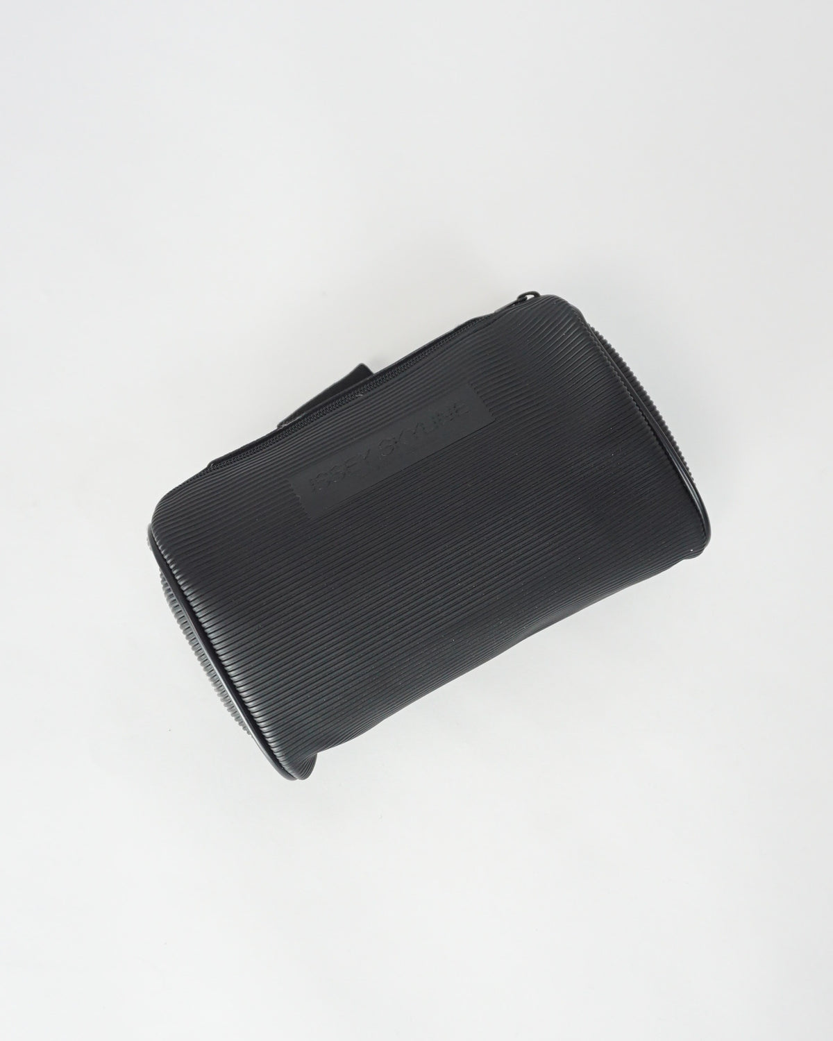 ISSEY SKYLINE Molded Synthetic Pouch c.90s