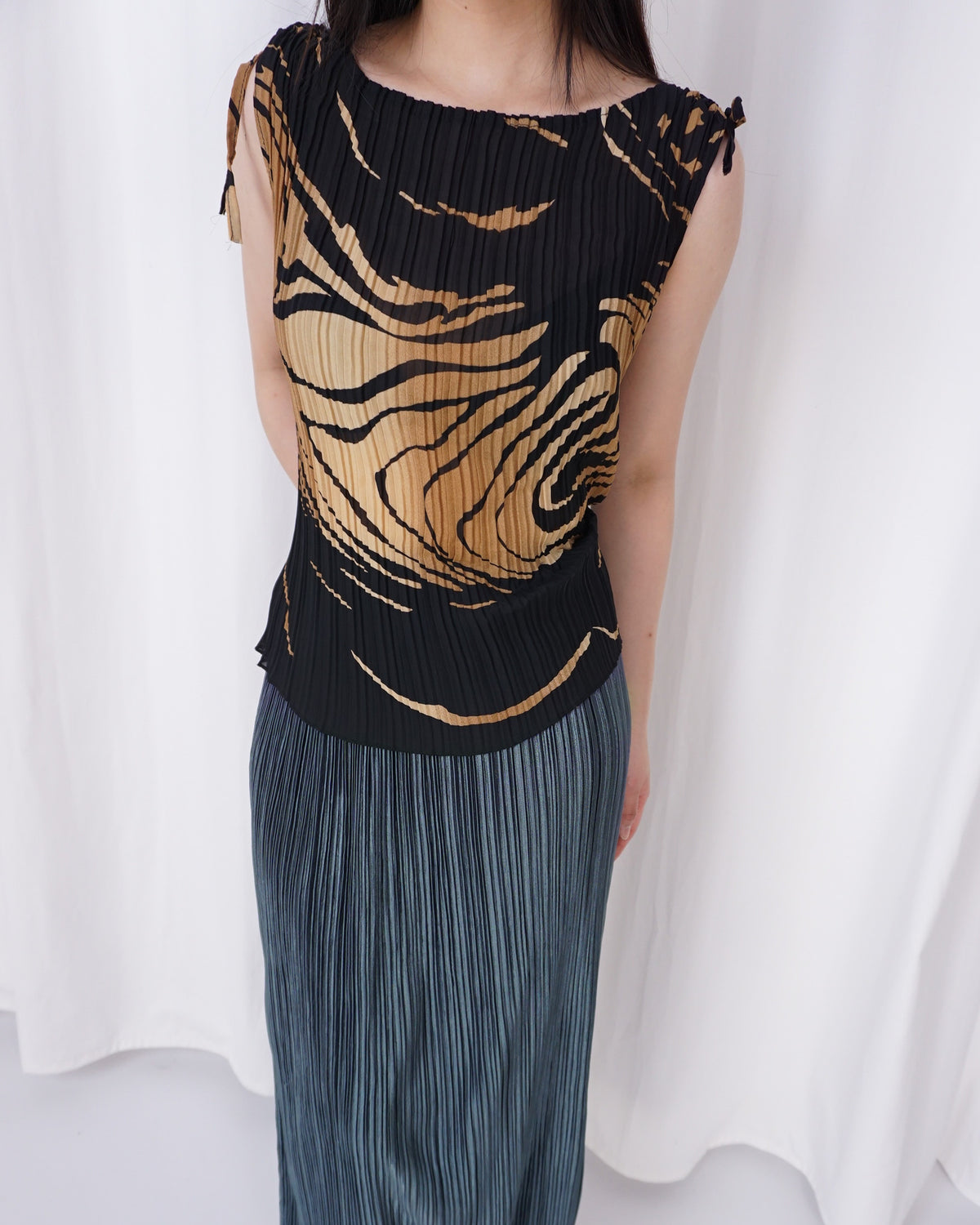 Pleated Tied Shoulder Abstract Print Top