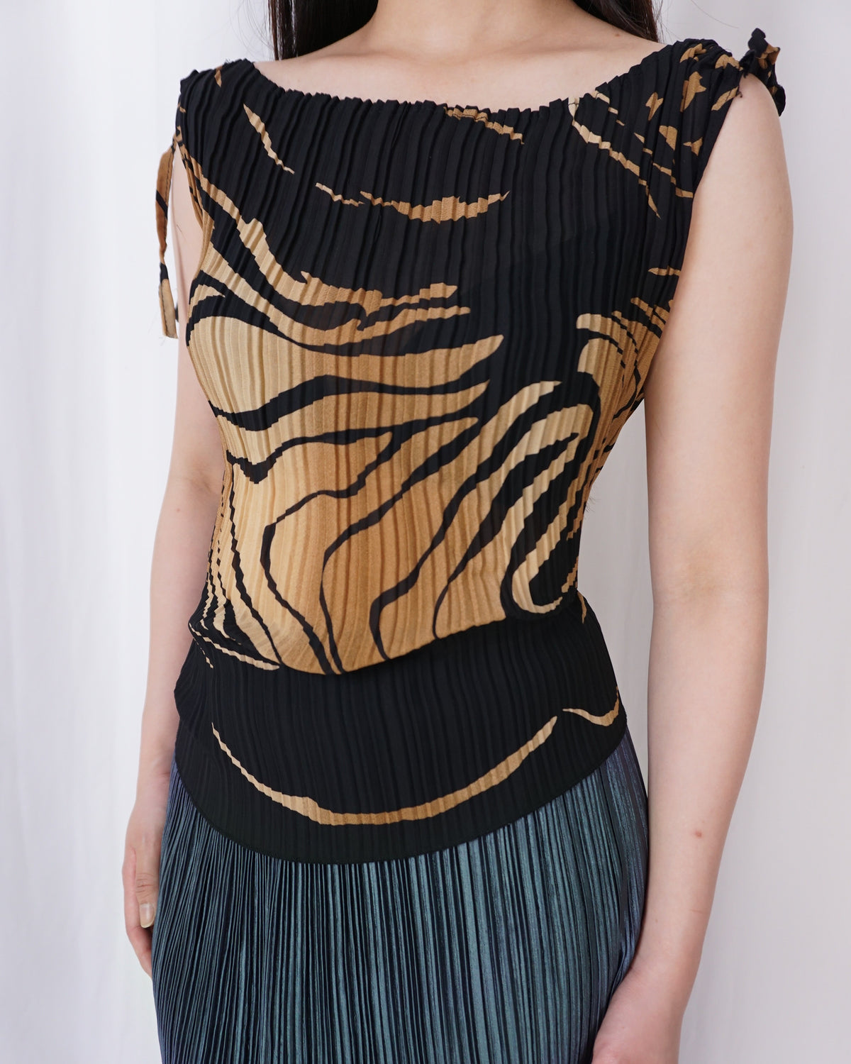 Pleated Tied Shoulder Abstract Print Top