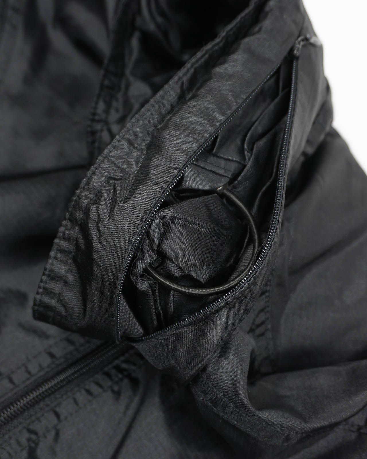 (L/XL) Mercedes-Benz Hidden Hooded Zipped Rain Jacket